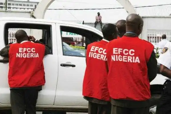 EFCC Hilariously Trolls An Arsenal FC Fan Over Their Customary 4th Position